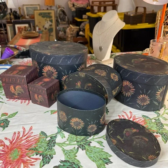 Bobs Vintage Stacking Nesting Boxes - Picture 3 of 7